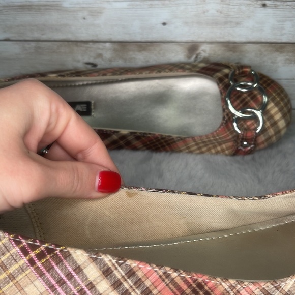 American Eagle Plaid Flats - Picture 10 of 10
